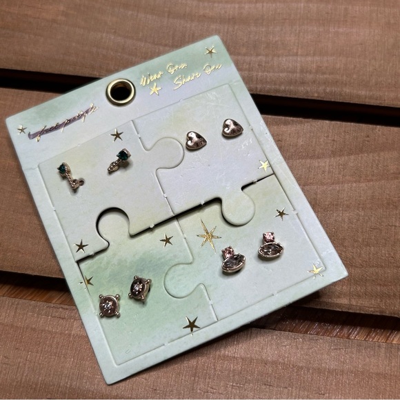 Free People Lucky Charm Stud Set 4 pairs Earrings New - Picture 6 of 6